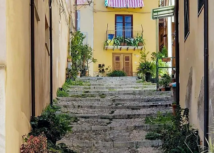 Casa Al Plumbago