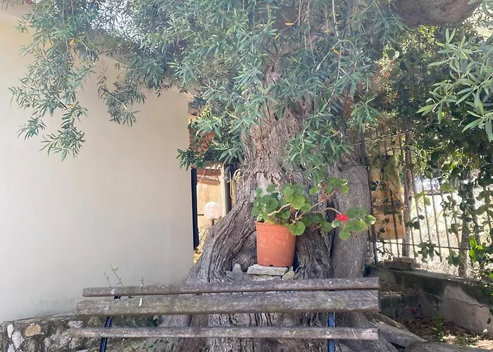 Villino Eurako, villa in riserva naturale in montagna, a 5 Min dal mare